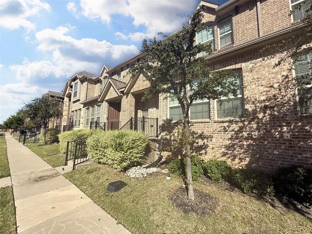 $2,500 | 2563 Adam Lane, Lewisville, TX 75056