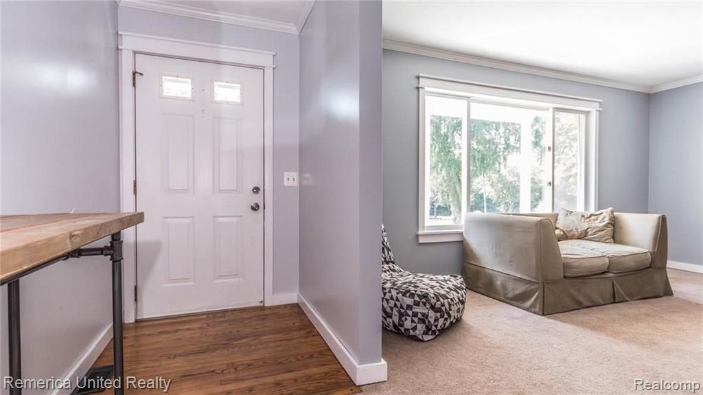 29520 Geraldine Road Farmington Hills, MI 48336 - Photo 8 of 44