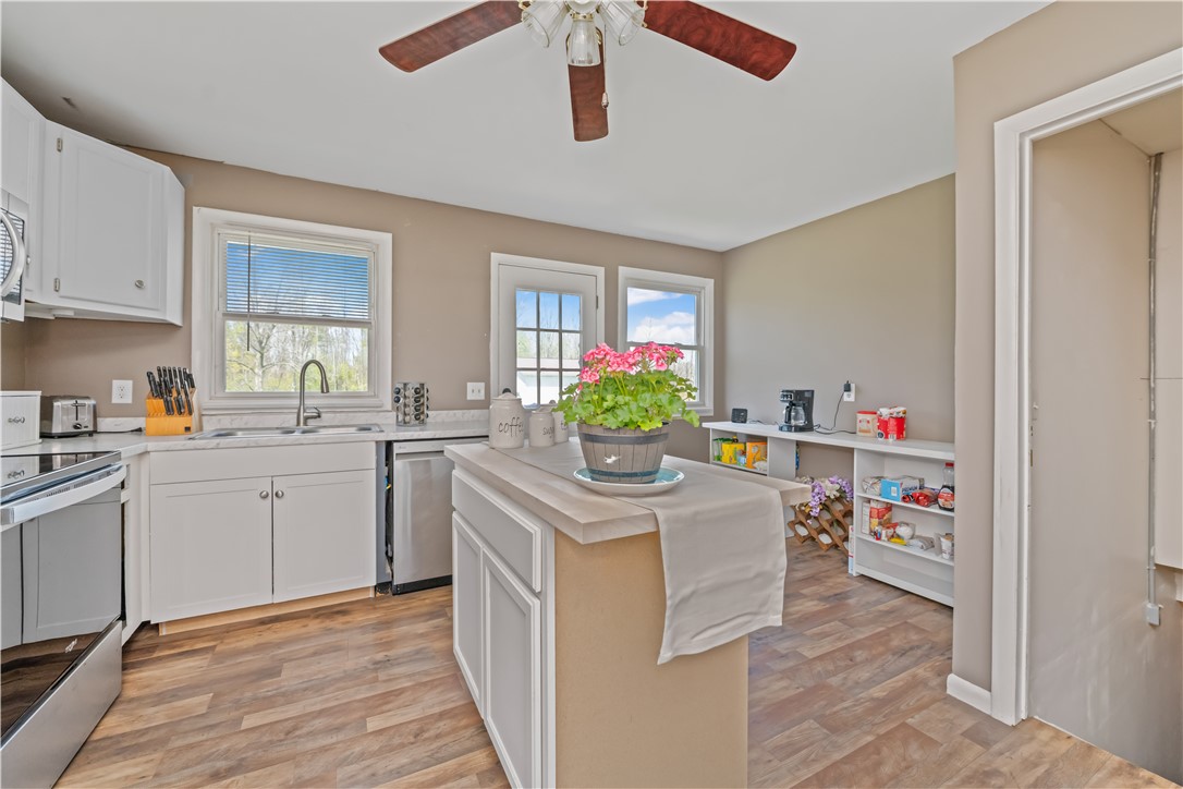 14965 Lakeshore Road Kent, NY 14477 - Photo 7 of 19