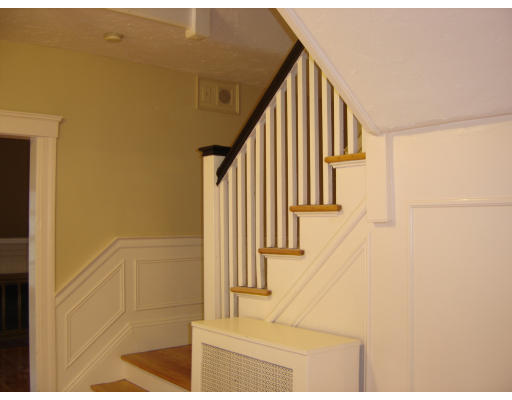 132 Coolidge Road Worcester, MA 01602 - Photo 3 of 30 Gallery Image 3