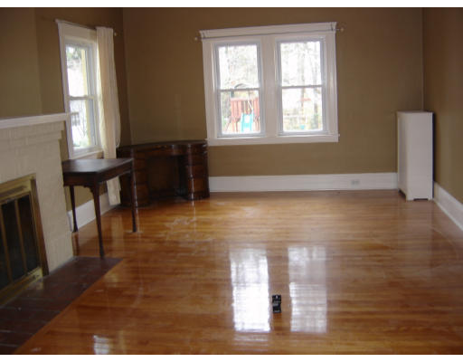 132 Coolidge Road Worcester, MA 01602 - Photo 4 of 30 Gallery Image 4