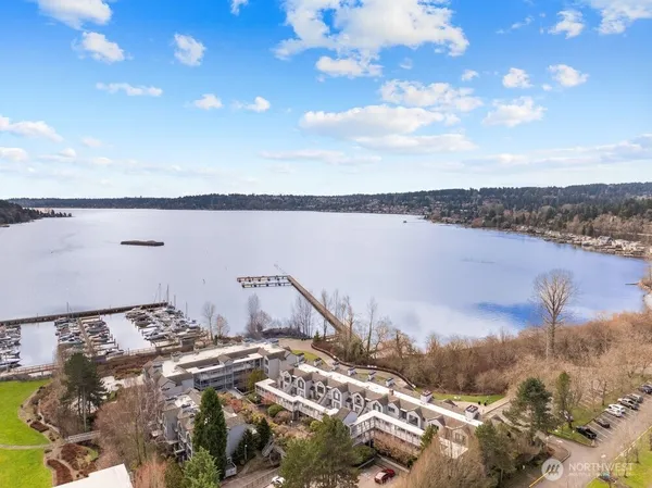 $899,500 | 6121 Northeast 175th Street, Unit A202, Kenmore, WA 98028