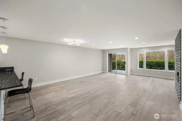 $899,500 | 6121 Northeast 175th Street, Unit A202, Kenmore, WA 98028