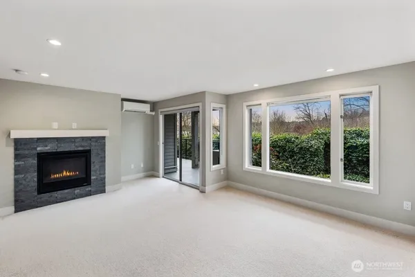 $899,500 | 6121 Northeast 175th Street, Unit A202, Kenmore, WA 98028