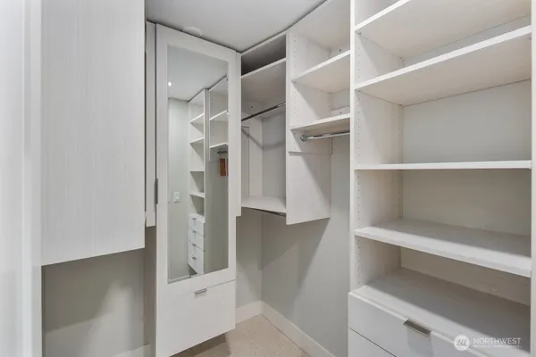 $899,500 | 6121 Northeast 175th Street, Unit A202, Kenmore, WA 98028