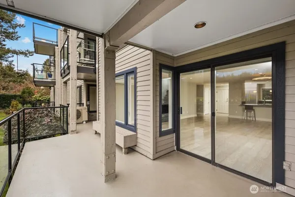 $899,500 | 6121 Northeast 175th Street, Unit A202, Kenmore, WA 98028