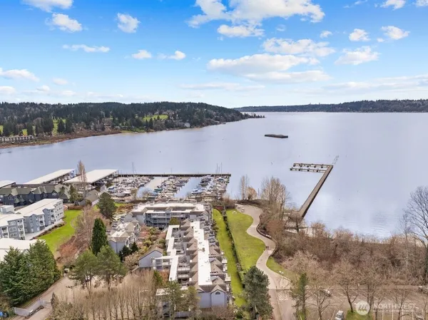 $899,500 | 6121 Northeast 175th Street, Unit A202, Kenmore, WA 98028