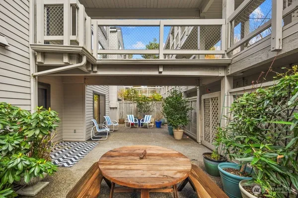 $899,500 | 6121 Northeast 175th Street, Unit A202, Kenmore, WA 98028