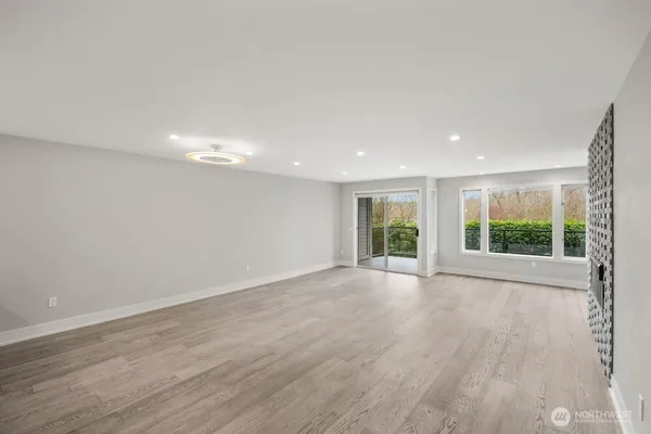 $899,500 | 6121 Northeast 175th Street, Unit A202, Kenmore, WA 98028