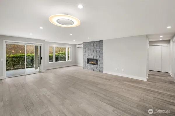 $899,500 | 6121 Northeast 175th Street, Unit A202, Kenmore, WA 98028