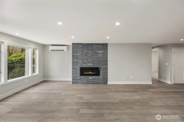 $899,500 | 6121 Northeast 175th Street, Unit A202, Kenmore, WA 98028