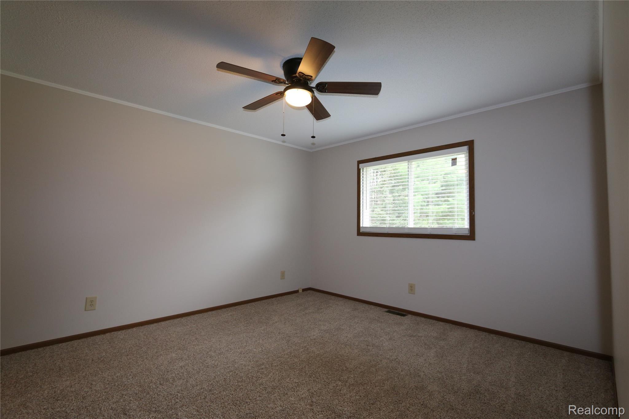 6040 West Coon Lake Road Howell, MI 48843 - Photo 18 of 58 6.JPG