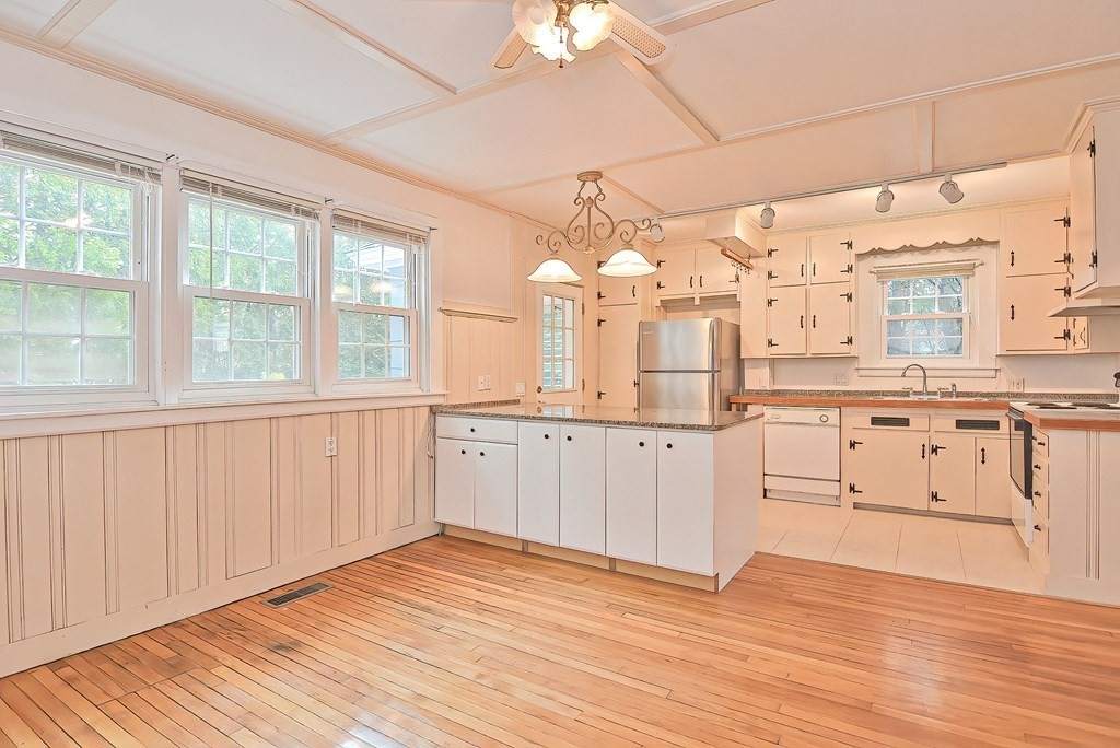 114 Jones Road, Unit 114 Hopedale, MA 01747 - Photo 4 of 30 Gallery Image 4