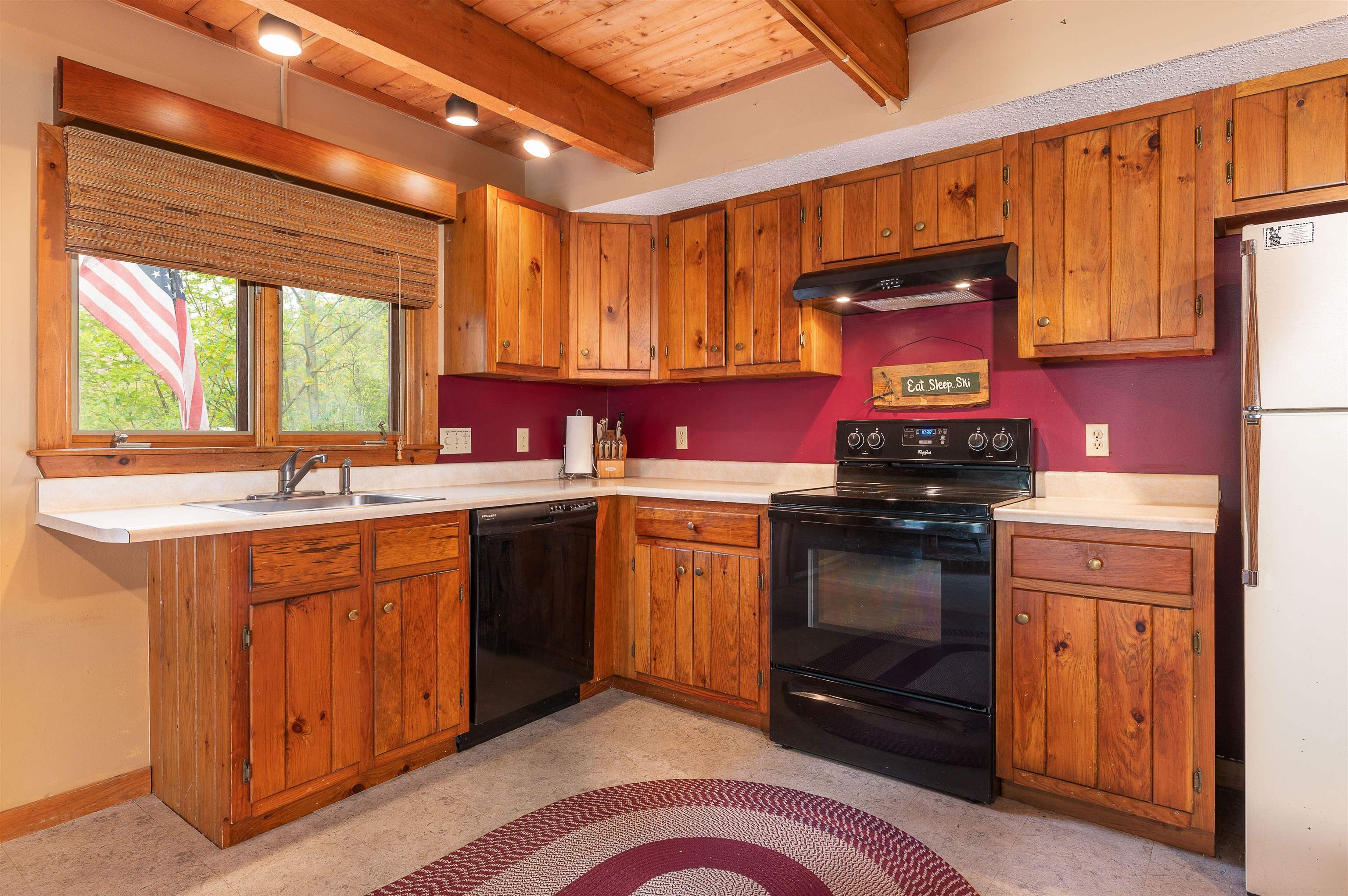 13 Fox Run Road, Unit 13 Bartlett, NH 03845 - Photo 4 of 26
