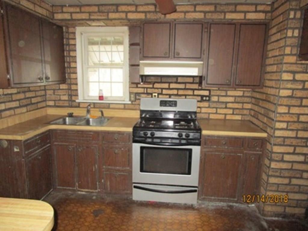47 Poplar Street McKees Rocks, PA 15136 - Photo 8 of 16