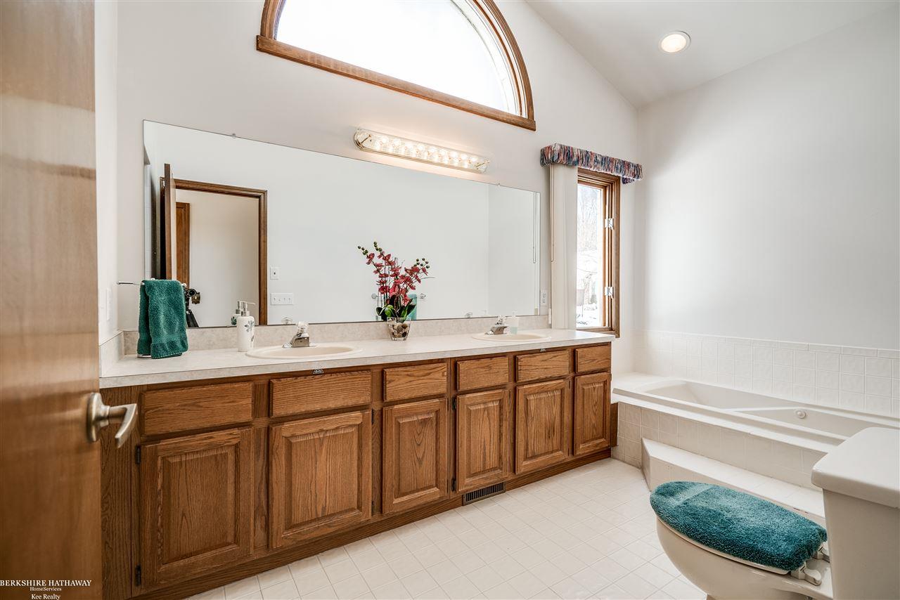 1151 Bluebird Drive Rochester Hills, MI 48307 - Photo 30 of 49
