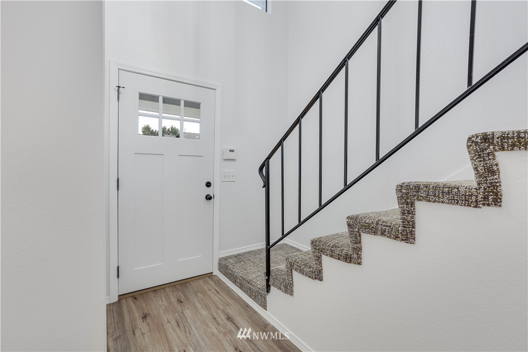 4114 Northeast 5th Street Renton, WA 98059 - Photo 3 of 20 a view of entryway and hall