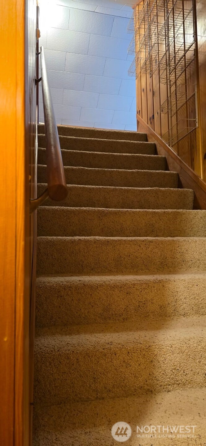 237 C Street Southwest Castle Rock, WA 98611 - Photo 26 of 33 a view of entryway