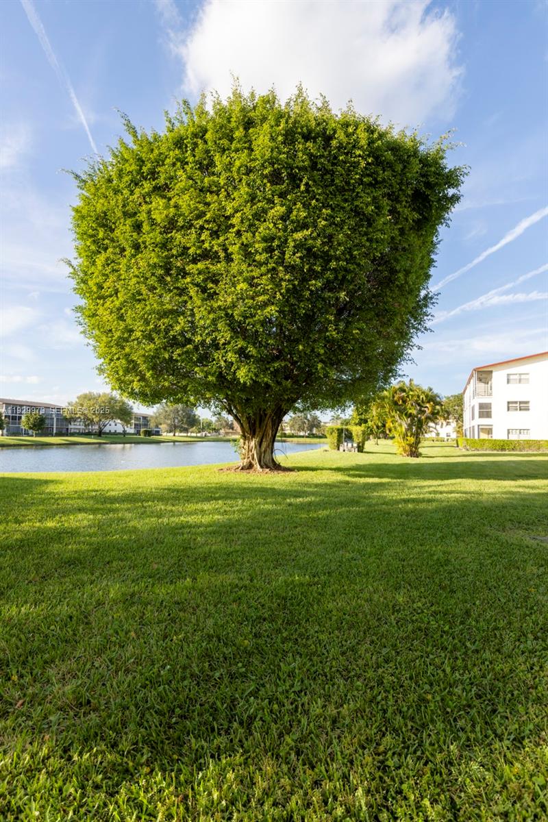 130 Brighton Drive, Unit D Boca Raton, FL 33434 - Photo 37 of 39