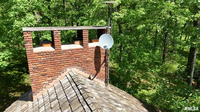 $1 | 26266 East Co Road 700 North, Easton, IL 62633