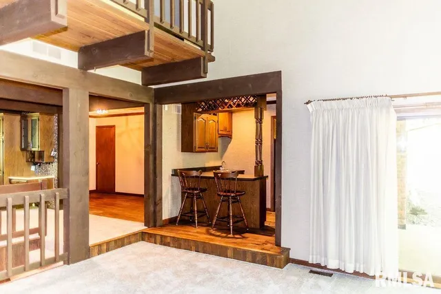 $1 | 26266 East Co Road 700 North, Easton, IL 62633