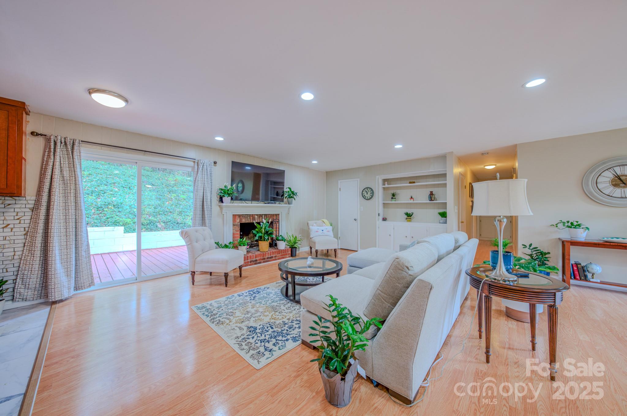 6 Chipmunk Cove Road Asheville, NC 28804 - Photo 11 of 28 Gallery Image 11