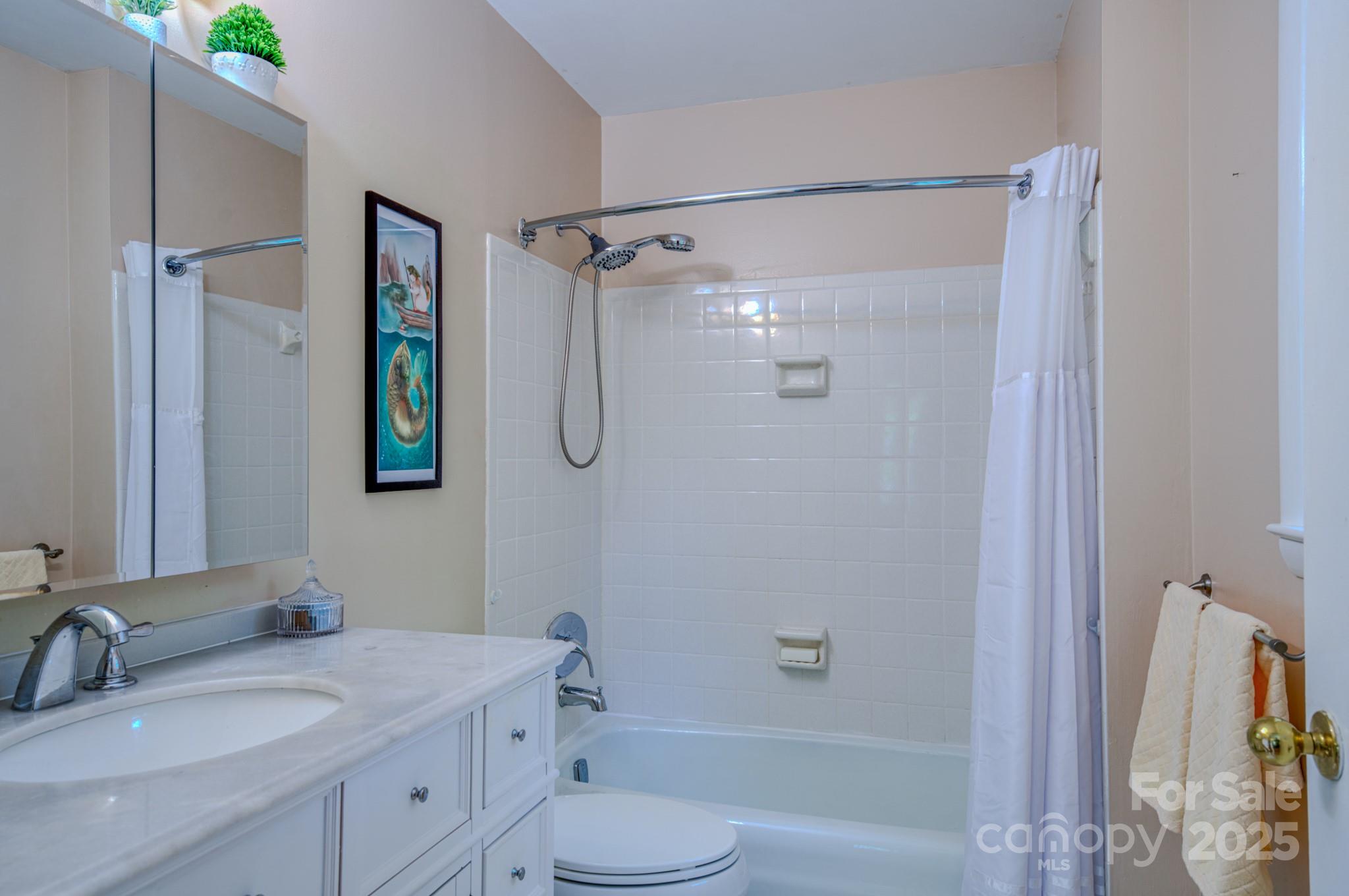 6 Chipmunk Cove Road Asheville, NC 28804 - Photo 17 of 28 Gallery Image 17
