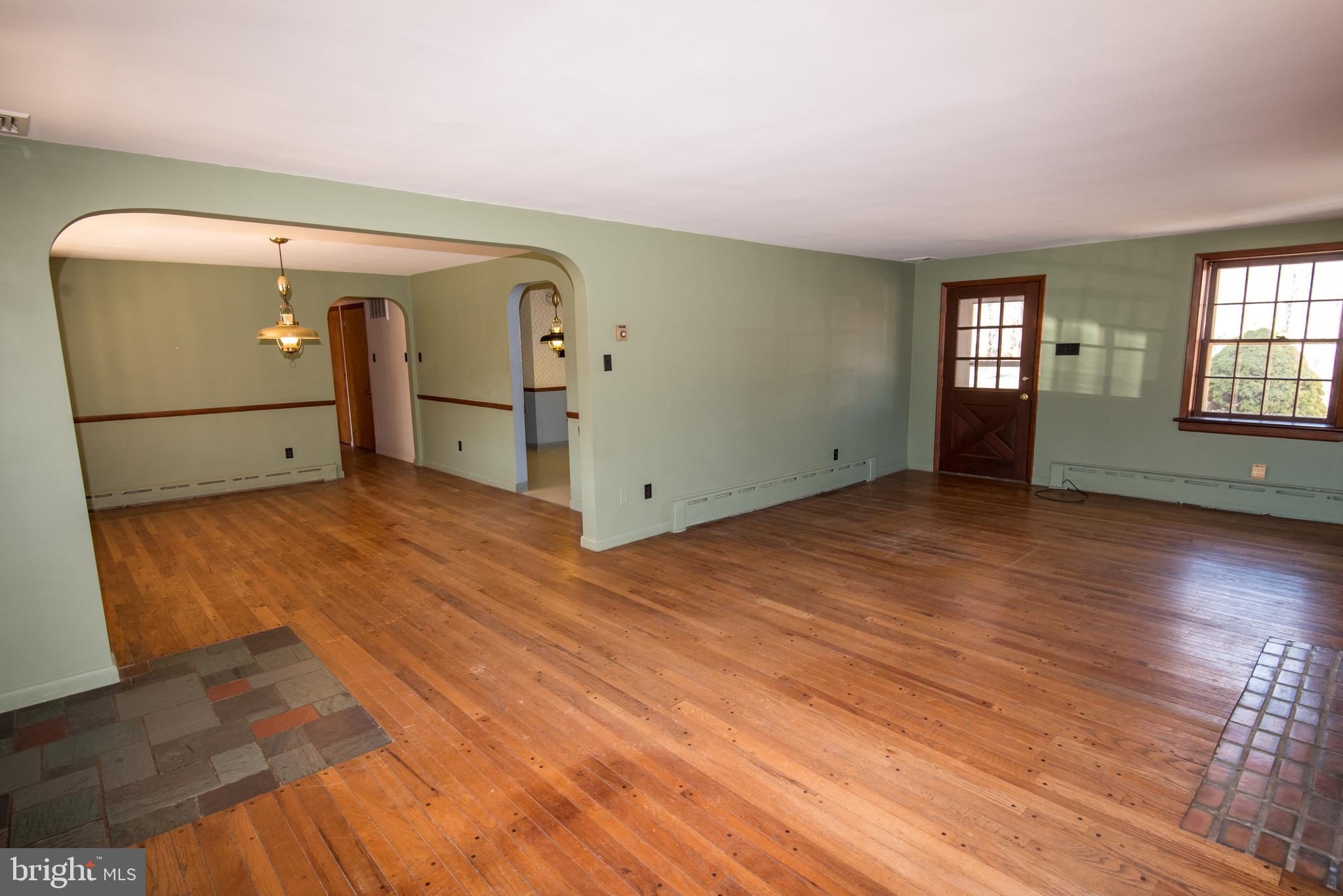 139 Mattson Road Garnet Valley, PA 19060 - Photo 5 of 39 Random Width, Pegboard Hardwood on All Floors