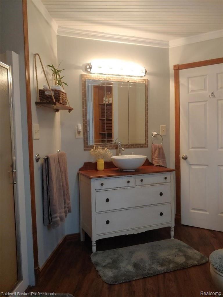 5729 Davison Road Lapeer, MI 48446 - Photo 21 of 40 main floor bathroom.jpg