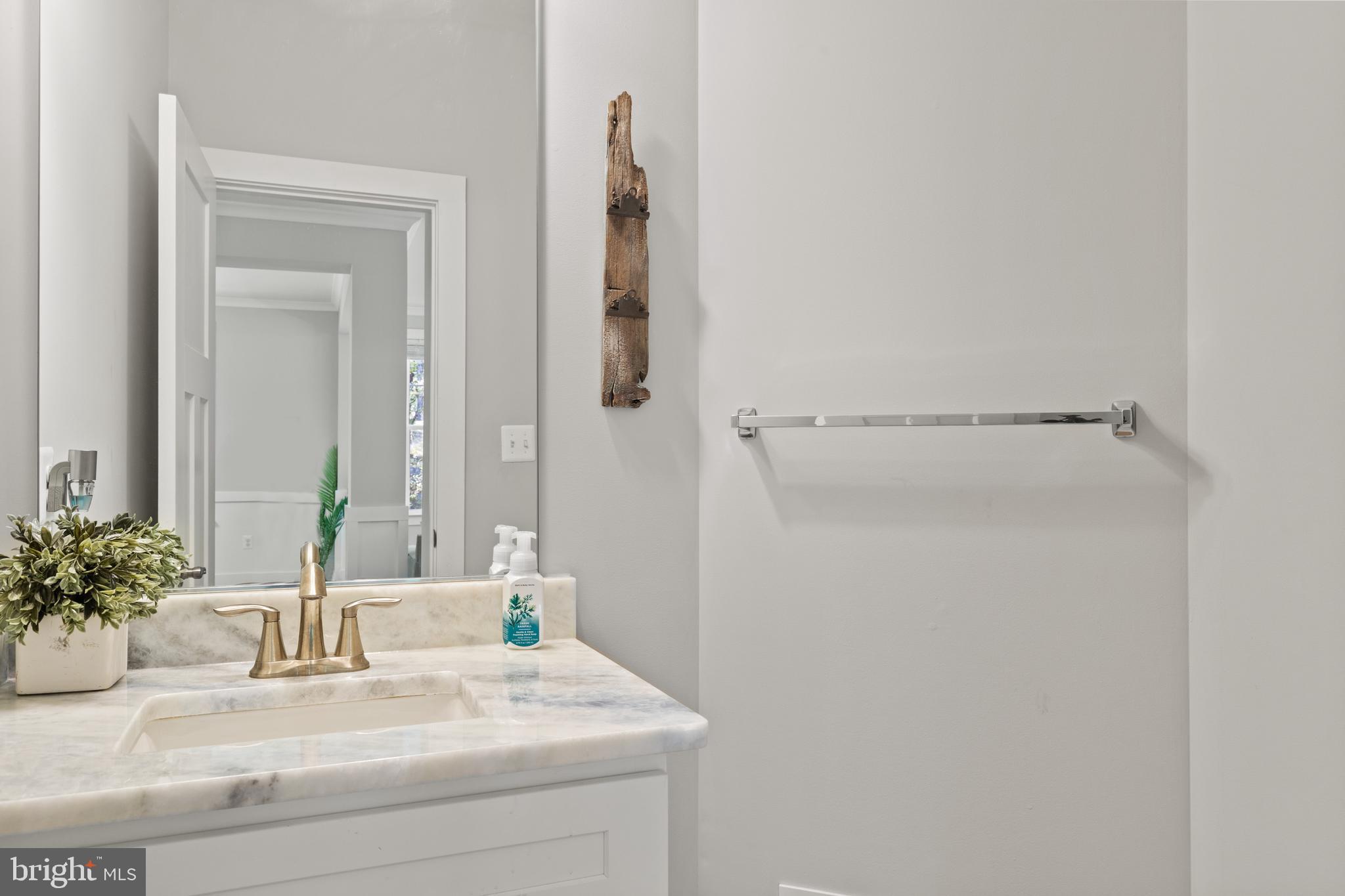 941 Marzoff Road Deale, MD 20751 - Photo 21 of 55 Powder room