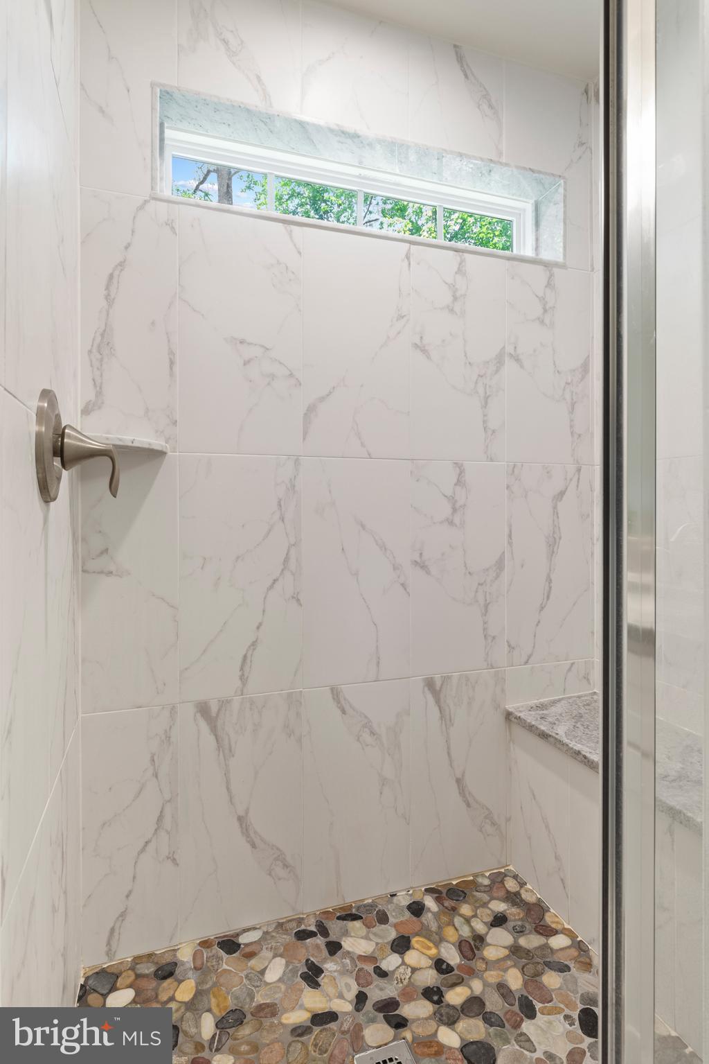 941 Marzoff Road Deale, MD 20751 - Photo 25 of 55 Primary bath