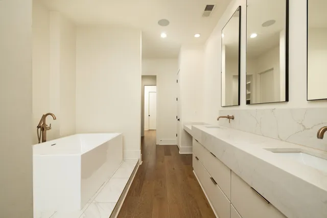 $5,000 | 4167 Meade Village Cove, Memphis, TN 38117