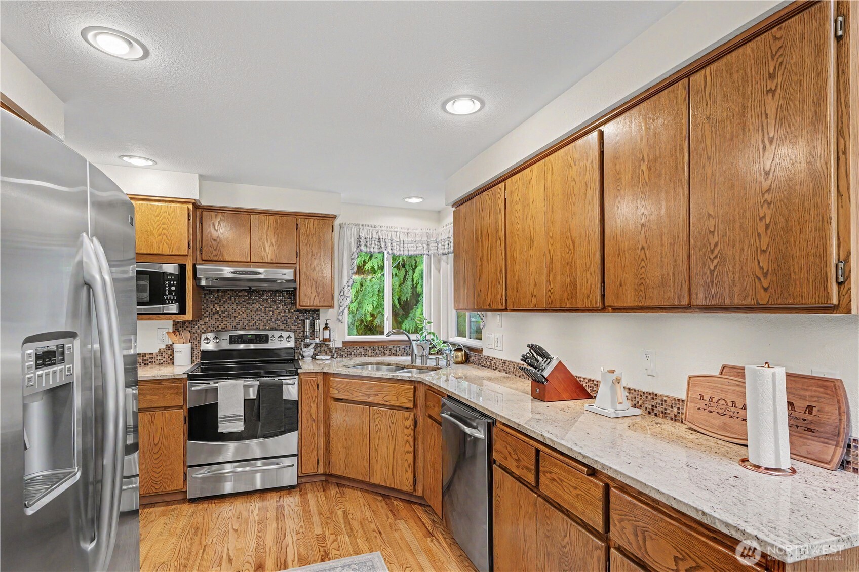 11902 Northeast 168th Street Bothell, WA 98011 - Photo 6 of 32 Gallery Image 6