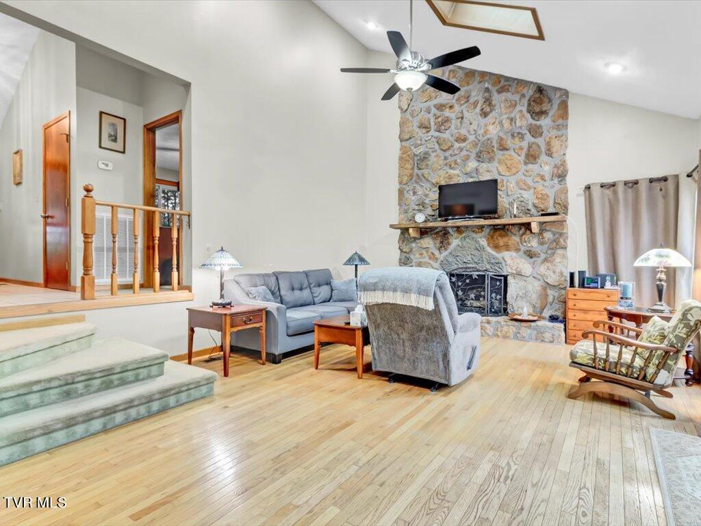 220 Shane Lane Bean Station, TN 37708 - Photo 11 of 37 220 Shane Ln - 11