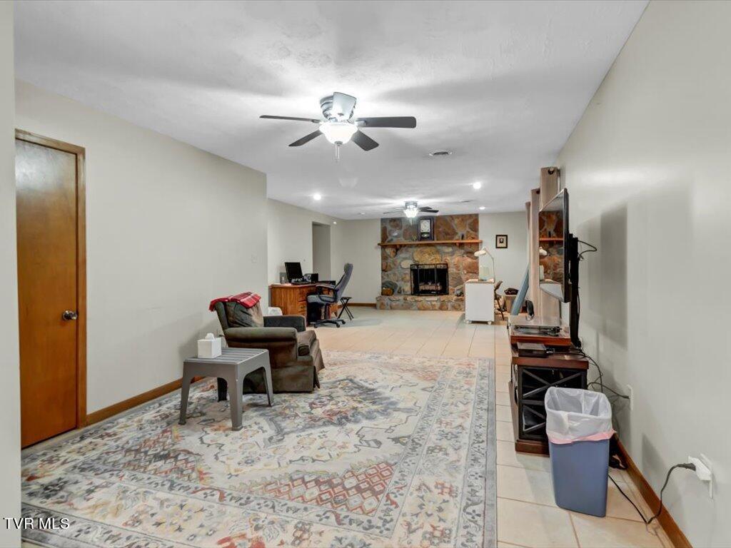 220 Shane Lane Bean Station, TN 37708 - Photo 20 of 37 220 Shane Ln - 20