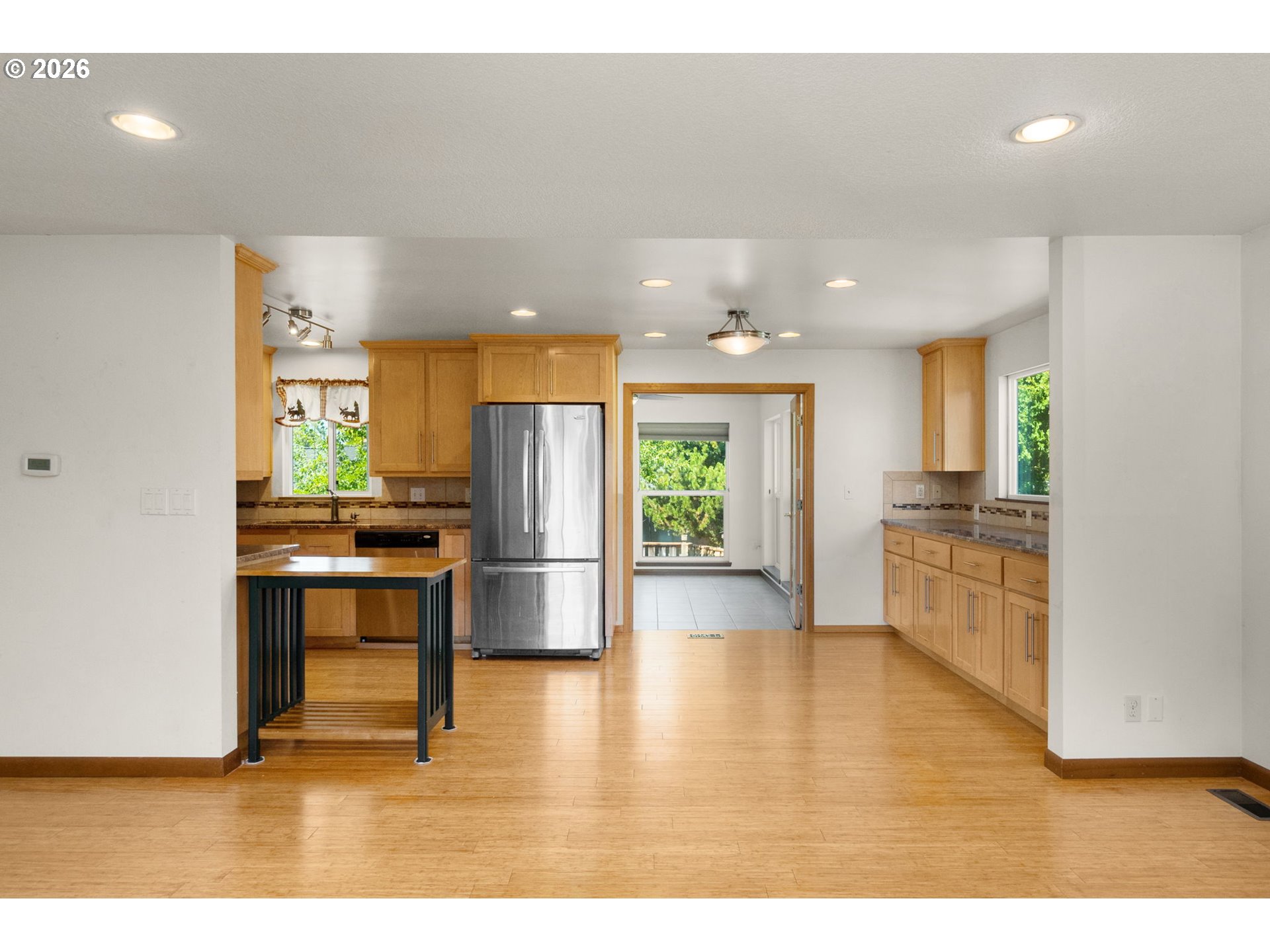 14025 Southwest Rochester Drive Beaverton, OR 97008 - Photo 13 of 37