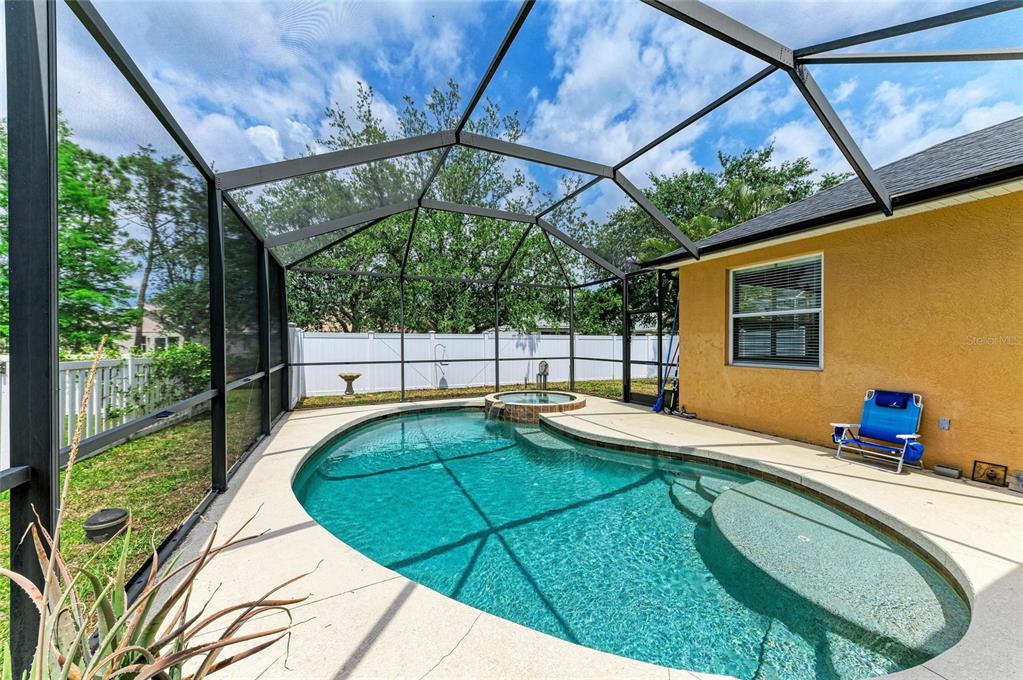 6546 Blue Grosbeak Circle Lakewood Ranch, FL 34202 - Photo 2 of 32