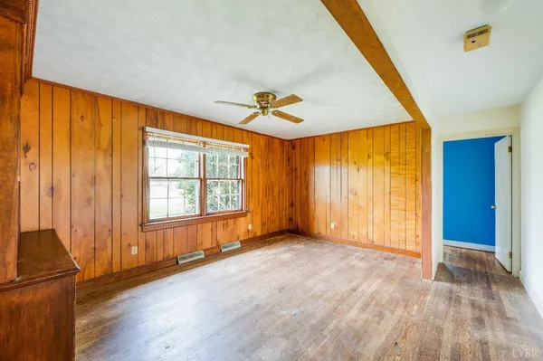 $299,000 | 733 Oakville Road, Appomattox, VA 24522