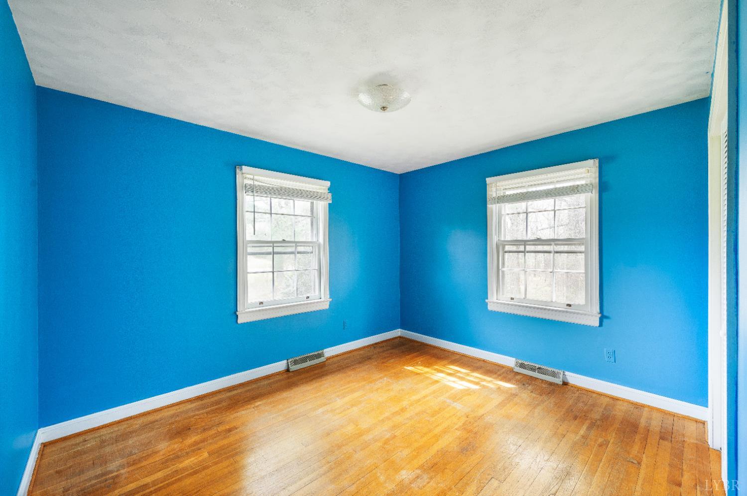 733 Oakville Road Appomattox, VA 24522 - Photo 23 of 52 a view of a room with a window
