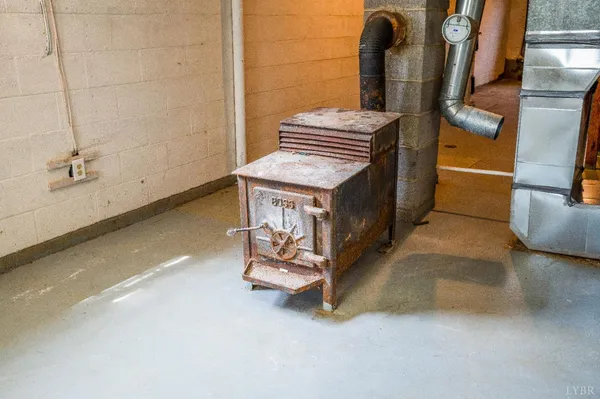 $299,000 | 733 Oakville Road, Appomattox, VA 24522