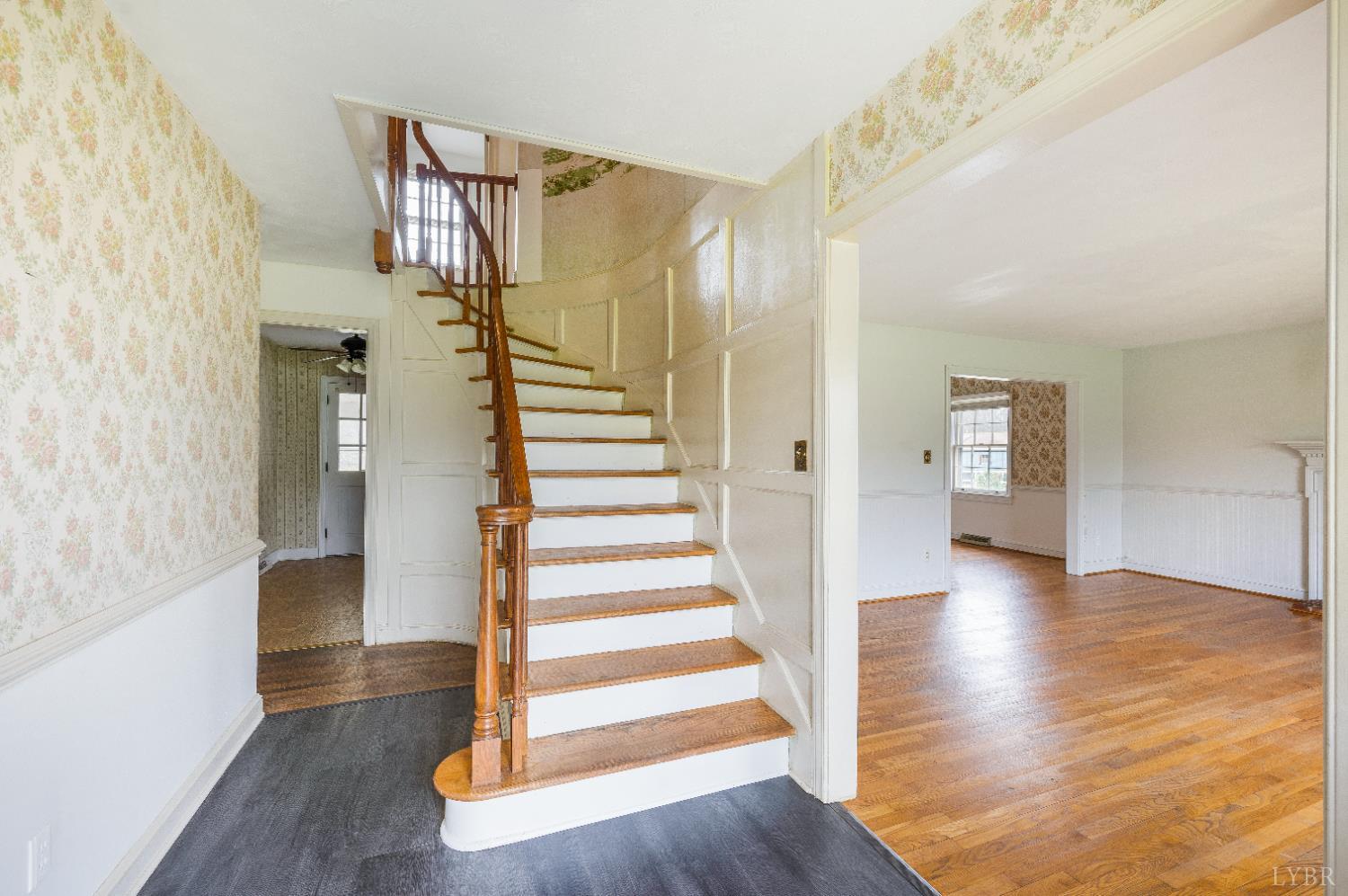 733 Oakville Road Appomattox, VA 24522 - Photo 4 of 63