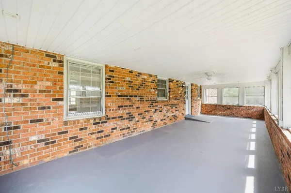 $299,000 | 733 Oakville Road, Appomattox, VA 24522