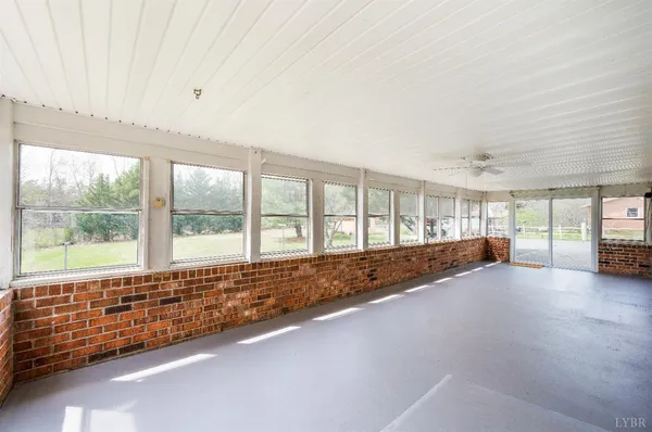 $299,000 | 733 Oakville Road, Appomattox, VA 24522