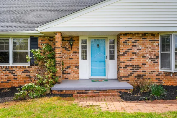 $299,000 | 733 Oakville Road, Appomattox, VA 24522