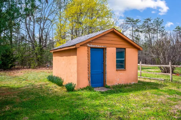 $299,000 | 733 Oakville Road, Appomattox, VA 24522