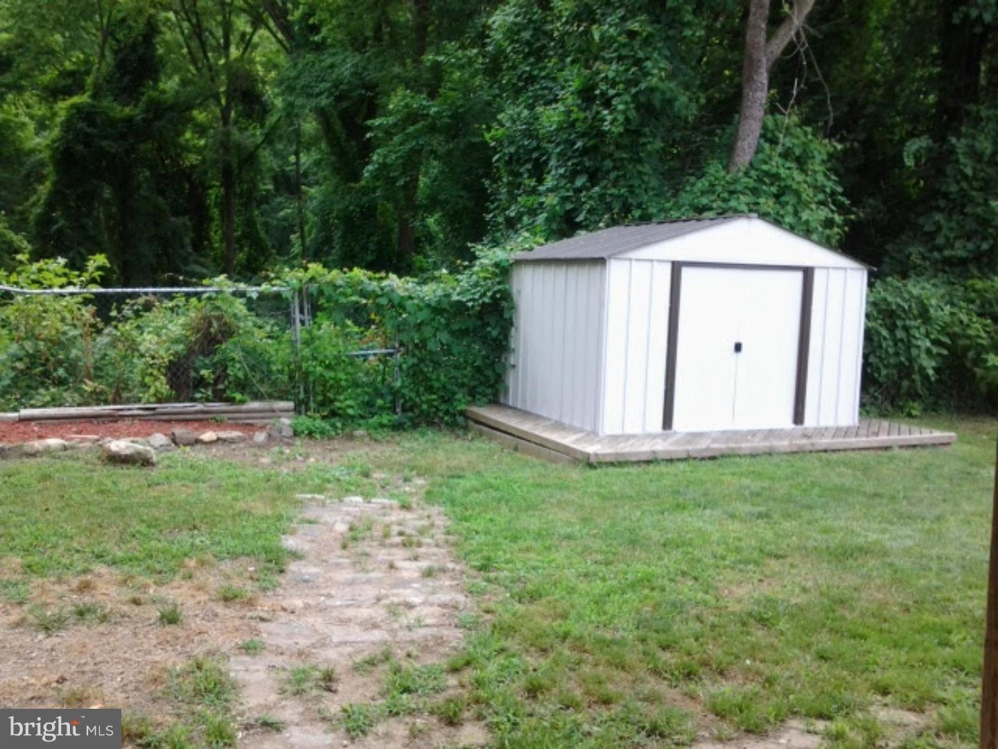 2876 Angus Road Philadelphia, PA 19114 - Photo 4 of 25 Storage Shed