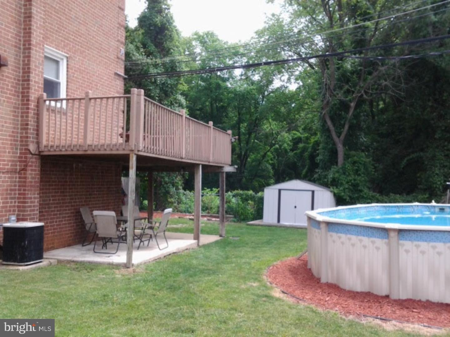 2876 Angus Road Philadelphia, PA 19114 - Photo 6 of 25 Side Yard