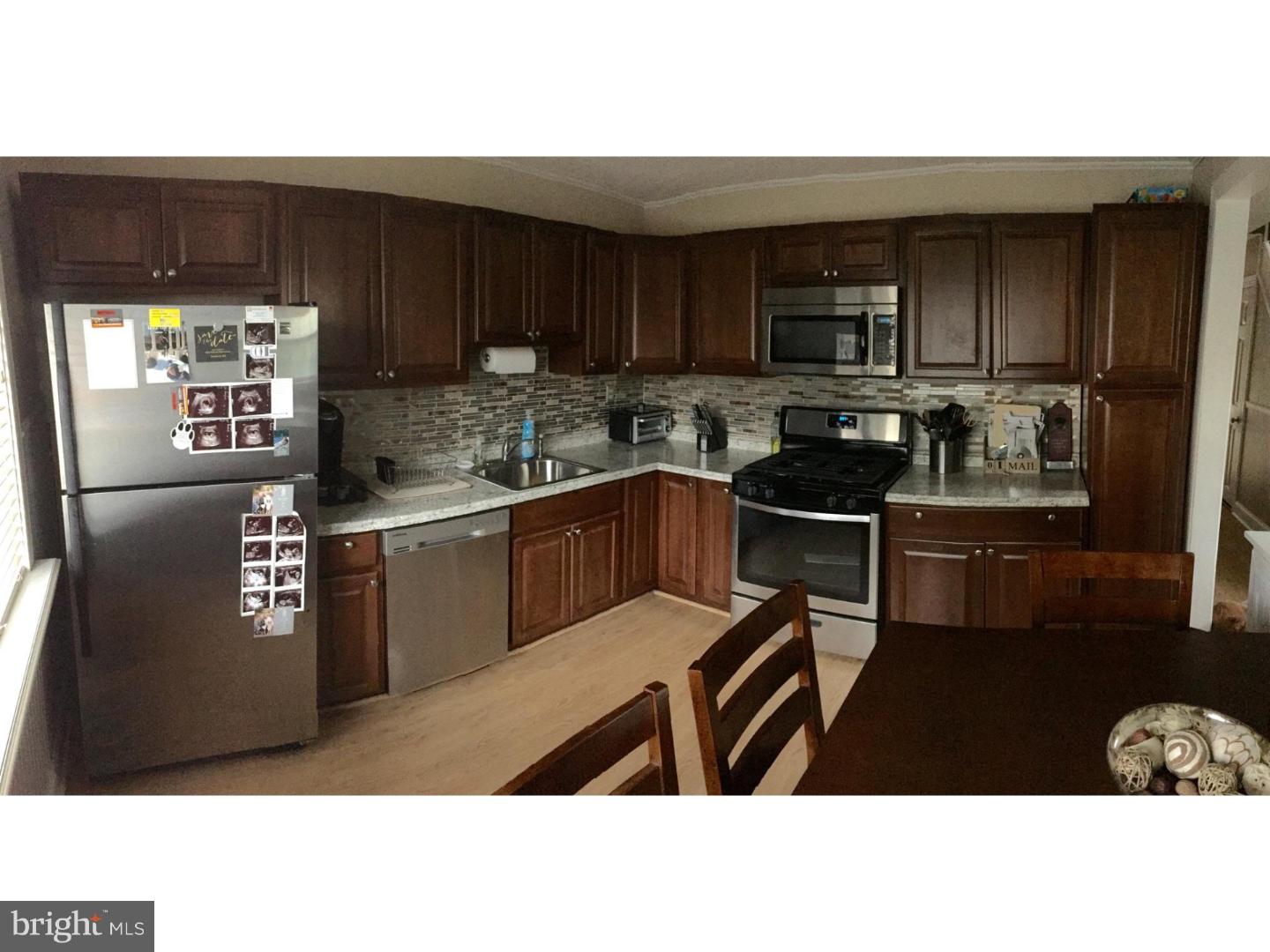 2876 Angus Road Philadelphia, PA 19114 - Photo 9 of 25 Kitchen