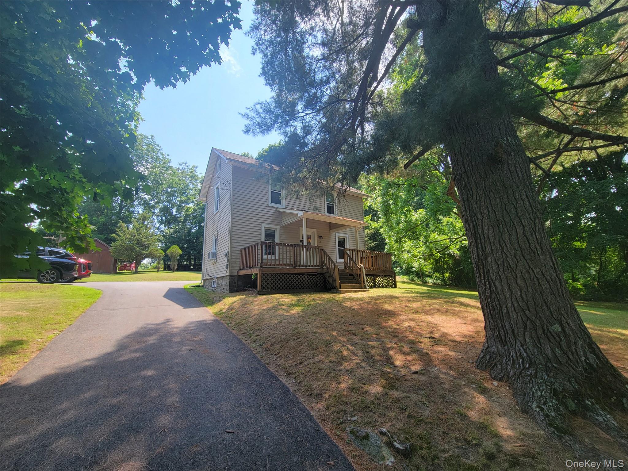 3 Albertson Road Marlboro, NY 12542 - Photo 4 of 34
