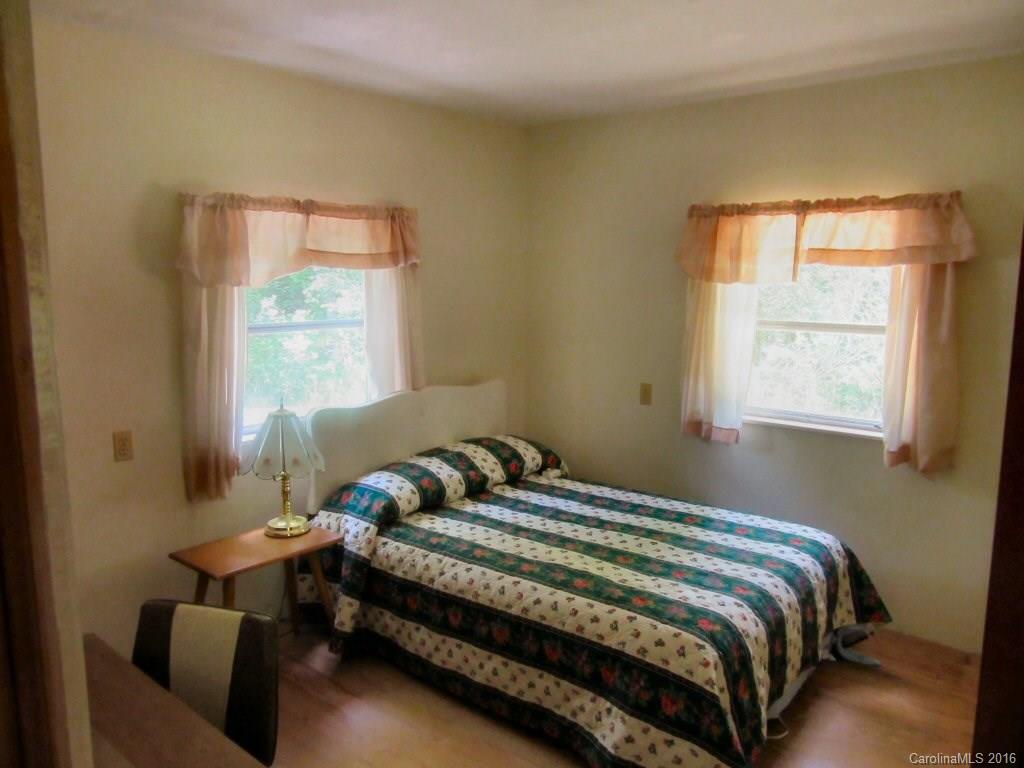 3915 Tanasee Gap Road Balsam Grove, NC 28708 - Photo 8 of 16 Gallery Image 8
